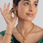 22ct Gold Armari Collection Earring With Enamel 22ct Gold Armari Collection Earring With Enamel