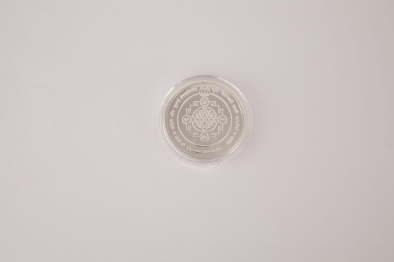 عملة لاكشمي جانيش الفضية - 20 جم، إصدار ملون نابض بالحياة عملة لاكشمي جانيش الفضية - 20 جم، إصدار ملون نابض بالحياة