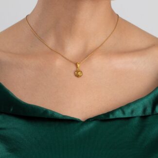 Armari Collection Pendant in 22ct Yellow Gold | 10mm Armari Collection Pendant in 22ct Yellow Gold | 10mm