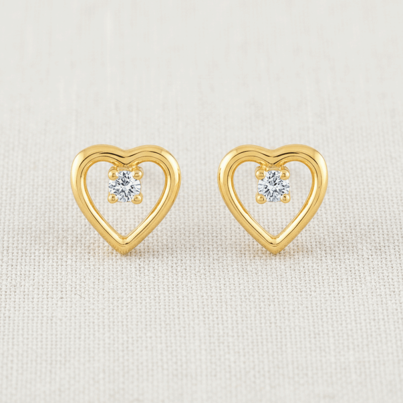 مرصع قلب من الذهب عيار 18 قيراط مع ألماس مرصع قلب من الذهب عيار 18 قيراط مع ألماس