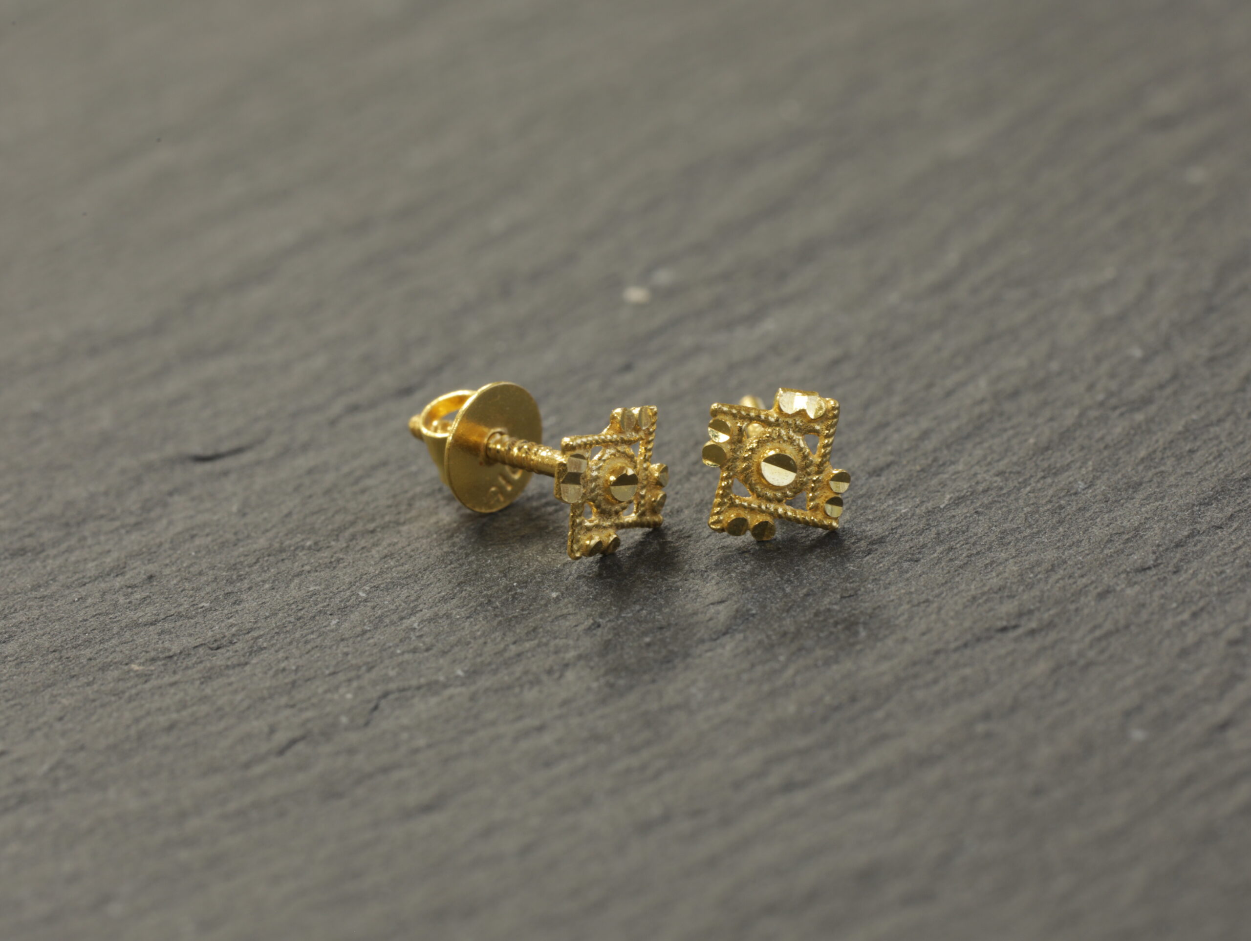 22ct Altın Bebek Saplama Küpe 22ct Altın Bebek Saplama Küpe