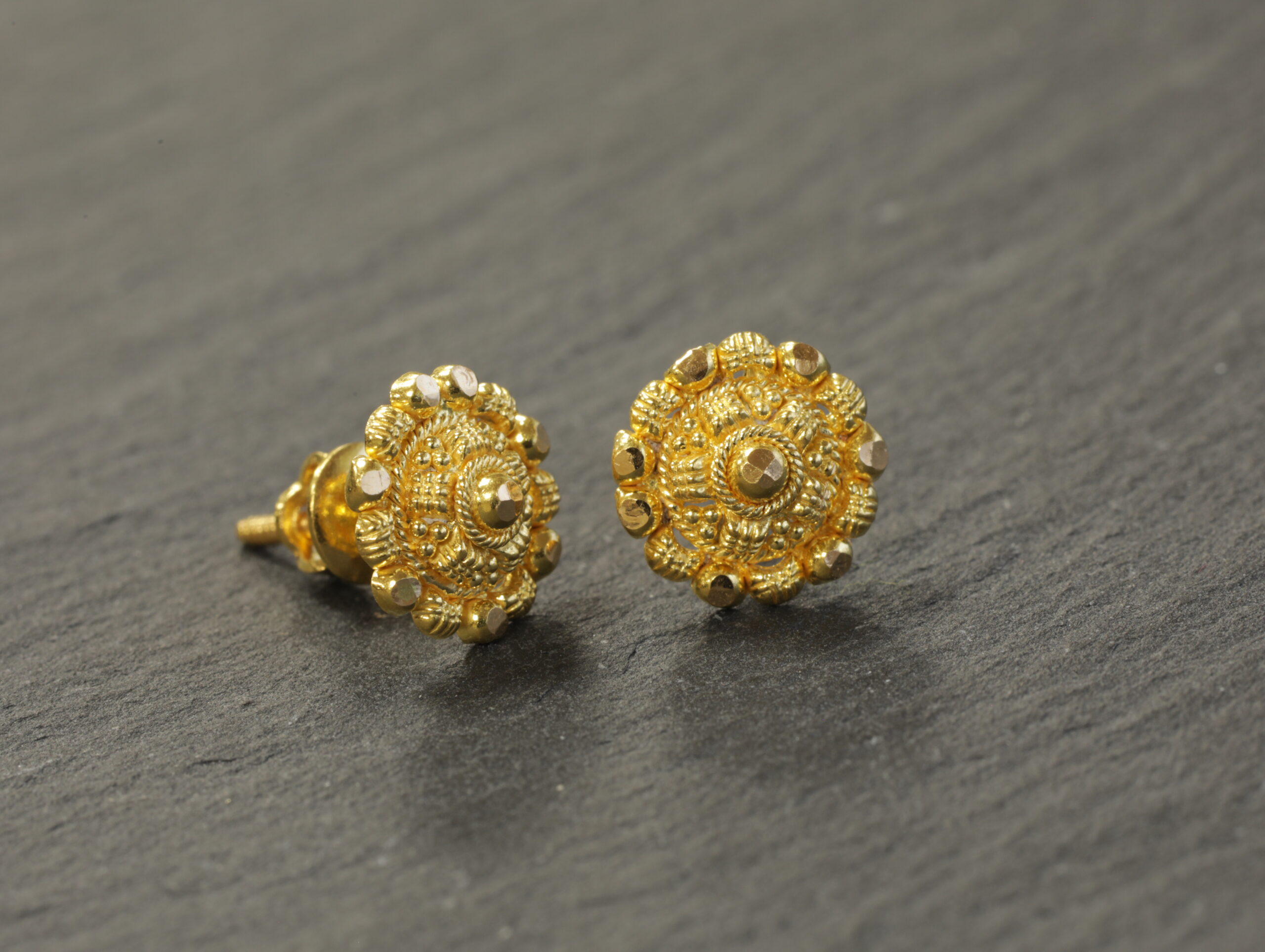 22 Ayar Altın Telkari Saplama Küpe 22 Ayar Altın Telkari Saplama Küpe