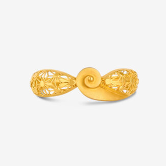 22ct Gold Floral Ring | Size O 22ct Gold Floral Ring | Size O