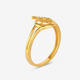 22ct Gold Ring with Floral Centre 22ct Gold Ring with Floral Centre