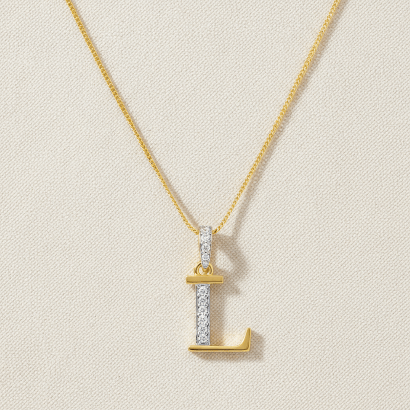 قلادة L ذهبية عيار 22 قيراط من الذهب قلادة L ذهبية عيار 22 قيراط من الذهب