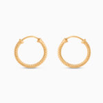 أقراط دائرية صغيرة ملتوية من الذهب عيار 22 قيراطاً من الذهب عيار 22 قيراطاً أقراط دائرية صغيرة ملتوية من الذهب عيار 22 قيراطاً من الذهب عيار 22 قيراطاً