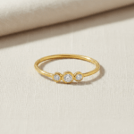 22ct Yellow Gold Three-Stone CZ Ring 22ct Yellow Gold Three-Stone CZ Ring