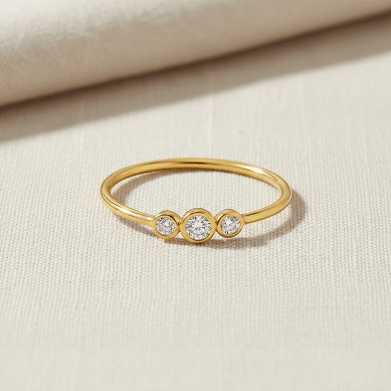 22ct Yellow Gold Three-Stone CZ Ring 22ct Yellow Gold Three-Stone CZ Ring