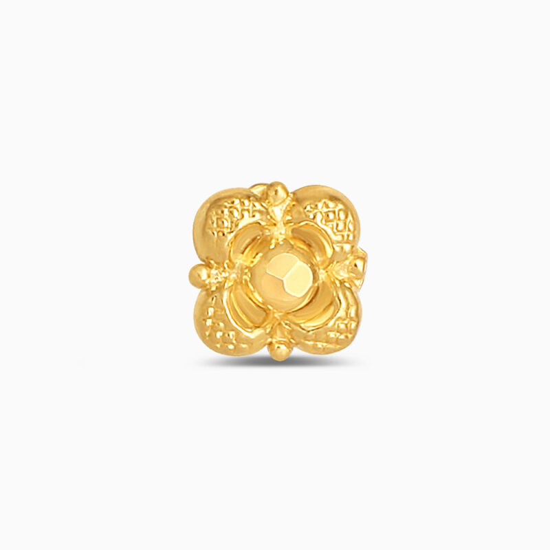 22 Ayar Altın Kare Çiçekli Saplama Küpe 22 Ayar Altın Kare Çiçekli Saplama Küpe