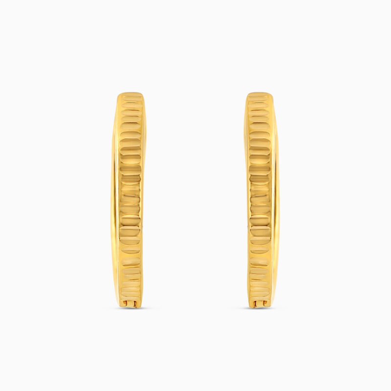 طوق بالي من الذهب الأصفر عيار 22 قيراط بملمس مائل طوق بالي من الذهب الأصفر عيار 22 قيراط بملمس مائل