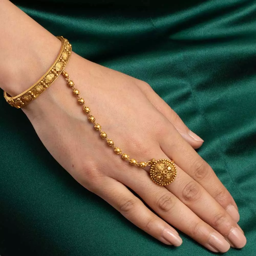 Armari Collection