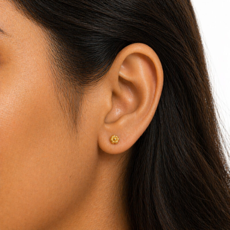 22ct Sunrise Gold Rosettes Stud | Diameter 4mm